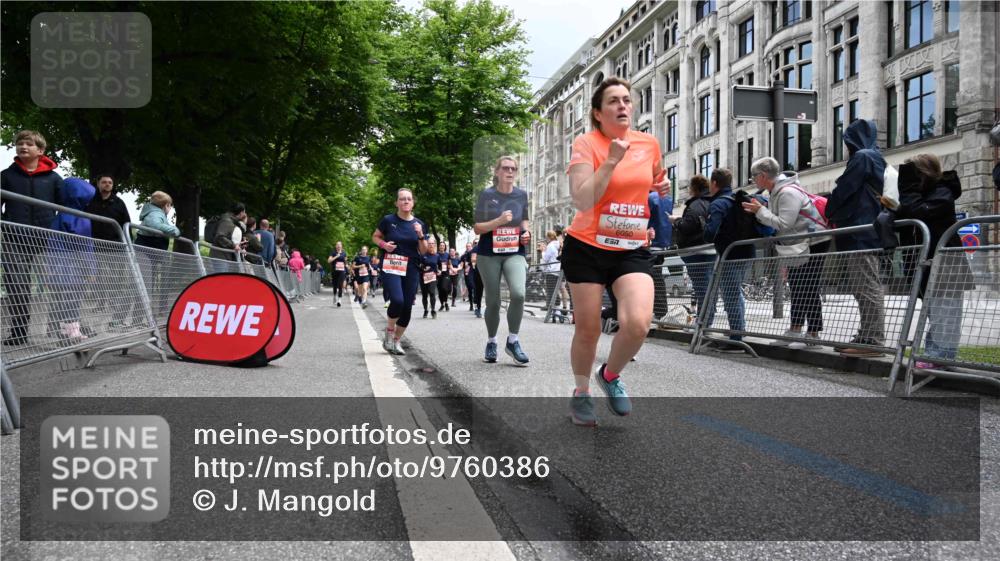 14.06.2026 - REWE Women's Run J. Mangold http://msf.ph/oto/9760386 14.06.2026 11:04:03 Ziel 5203, 5249, 5282, 5289, 5290, 5294, 5344, 5346, 5349, 5350, 5392, 5417, 5471, 5619, 5760, 5984, 5989, 6000, 6050 meine-sportfotos.de