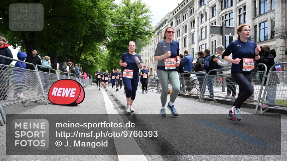 14.06.2026 - REWE Women's Run J. Mangold http://msf.ph/oto/9760393 14.06.2026 11:04:04 Ziel 5203, 5249, 5282, 5289, 5290, 5294, 5344, 5346, 5349, 5350, 5392, 5417, 5471, 5619, 5760, 5863, 5984, 5989, 6000, 6050 meine-sportfotos.de