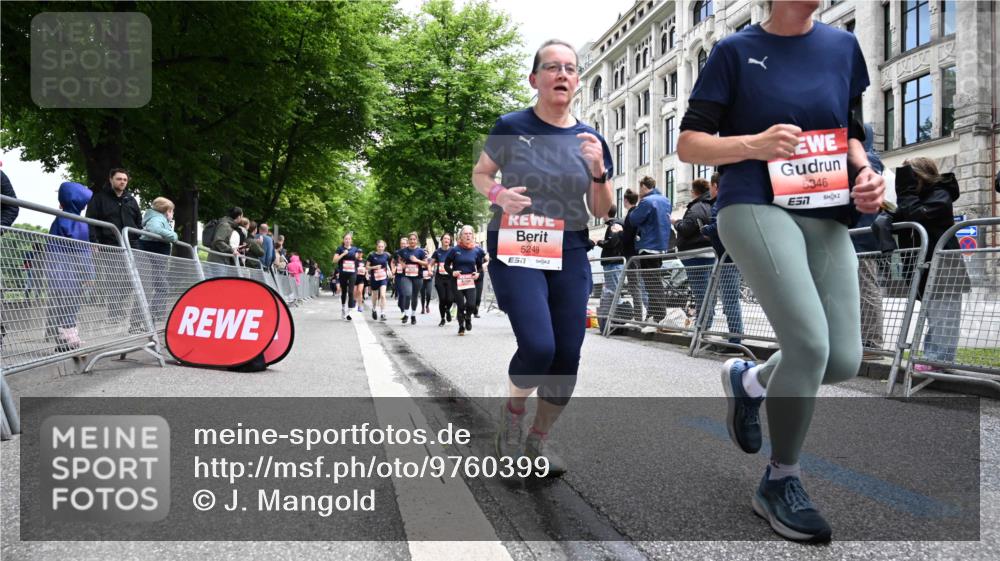 14.06.2026 - REWE Women's Run J. Mangold http://msf.ph/oto/9760399 14.06.2026 11:04:05 Ziel 5044, 5045, 5203, 5212, 5249, 5282, 5289, 5290, 5294, 5344, 5346, 5349, 5350, 5392, 5417, 5471, 5619, 5760, 5826, 5863, 5984, 5989, 6050 meine-sportfotos.de