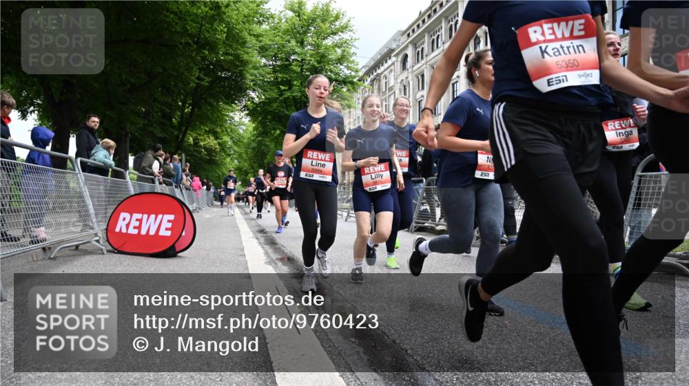 14.06.2026 - REWE Women's Run J. Mangold http://msf.ph/oto/9760423 14.06.2026 11:04:08 Ziel 5044, 5045, 5183, 5203, 5212, 5249, 5282, 5289, 5290, 5294, 5346, 5349, 5350, 5392, 5417, 5471, 5619, 5633, 5760, 5826, 5863, 5889, 5984 meine-sportfotos.de