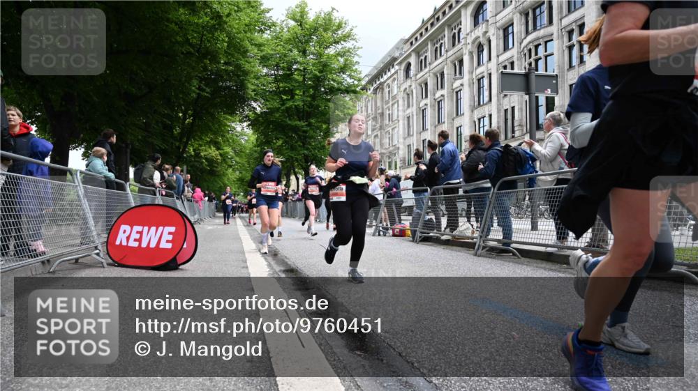 14.06.2026 - REWE Women's Run J. Mangold http://msf.ph/oto/9760451 14.06.2026 11:04:11 Ziel 5044, 5045, 5183, 5203, 5212, 5238, 5272, 5282, 5289, 5290, 5294, 5349, 5350, 5392, 5417, 5471, 5474, 5611, 5633, 5760, 5826, 5863, 5889, 5934, 5984 meine-sportfotos.de