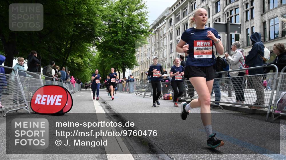 14.06.2026 - REWE Women's Run J. Mangold http://msf.ph/oto/9760476 14.06.2026 11:04:14 Ziel 5044, 5045, 5183, 5212, 5238, 5272, 5474, 5522, 5611, 5633, 5826, 5863, 5889, 5934 meine-sportfotos.de