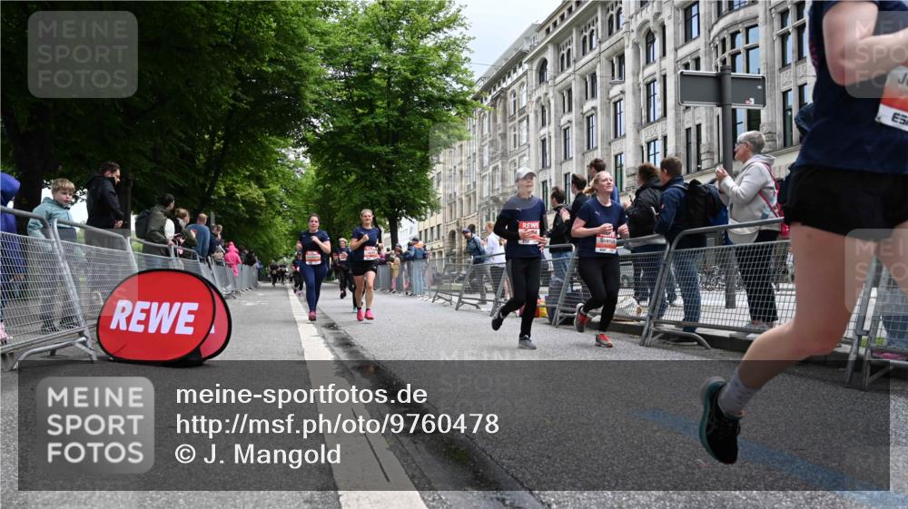 14.06.2026 - REWE Women's Run J. Mangold http://msf.ph/oto/9760478 14.06.2026 11:04:14 Ziel 5044, 5045, 5183, 5212, 5238, 5272, 5474, 5522, 5611, 5633, 5826, 5863, 5889, 5934 meine-sportfotos.de