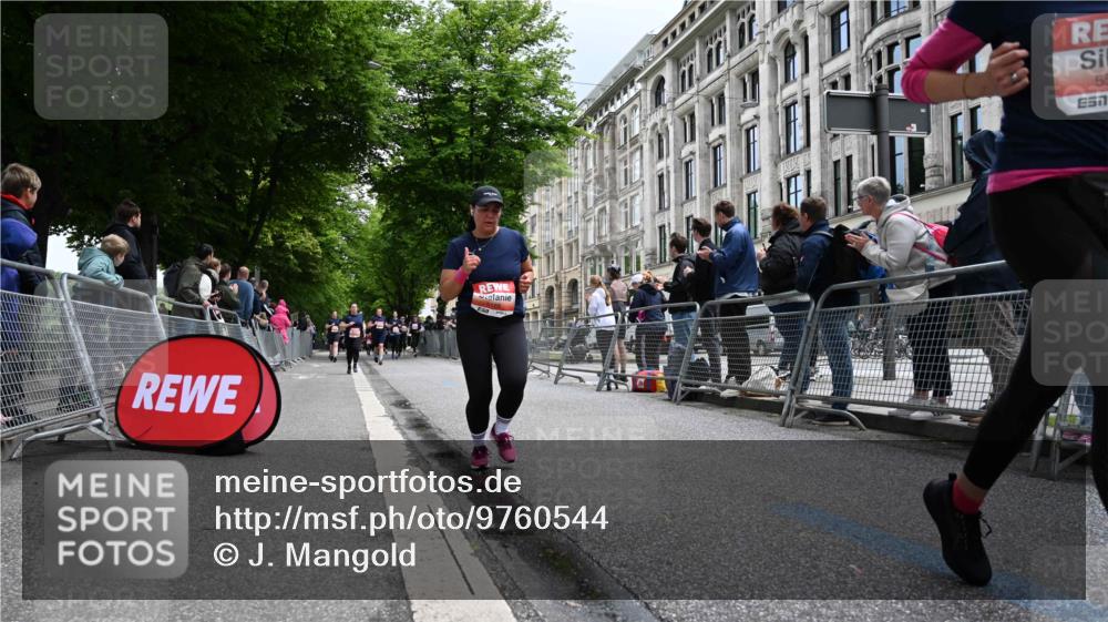 14.06.2026 - REWE Women's Run J. Mangold http://msf.ph/oto/9760544 14.06.2026 11:04:21 Ziel 5188, 5272, 5513, 5522, 5523 meine-sportfotos.de