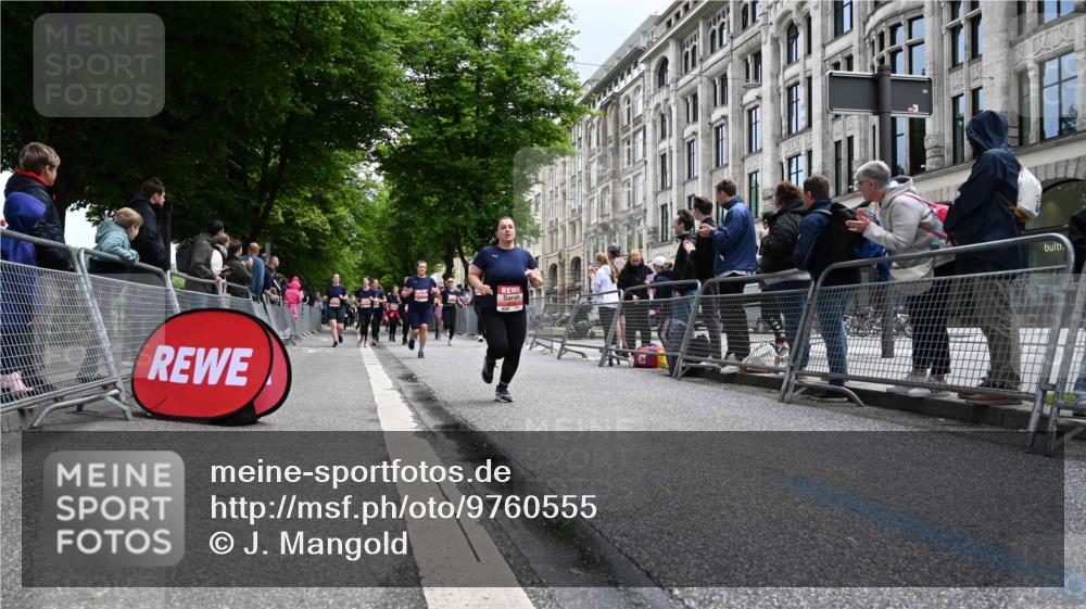 14.06.2026 - REWE Women's Run J. Mangold http://msf.ph/oto/9760555 14.06.2026 11:04:25 Ziel 5185, 5188, 5273, 5298, 5408, 5513, 5523, 5545, 5797, 5819, 5963, 6058 meine-sportfotos.de