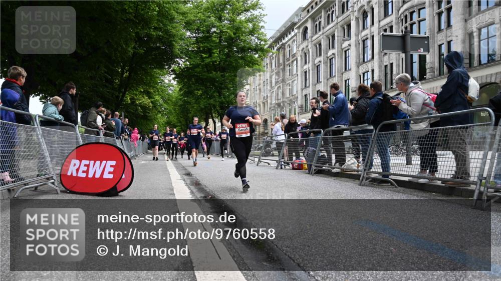 14.06.2026 - REWE Women's Run J. Mangold http://msf.ph/oto/9760558 14.06.2026 11:04:25 Ziel 5185, 5188, 5273, 5298, 5408, 5513, 5523, 5545, 5797, 5819, 5963, 6058 meine-sportfotos.de