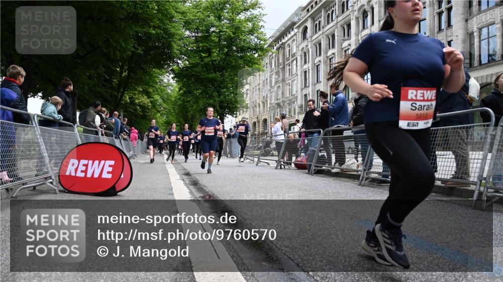 14.06.2026 - REWE Women's Run J. Mangold http://msf.ph/oto/9760570 14.06.2026 11:04:26 Ziel 5185, 5188, 5273, 5298, 5408, 5513, 5545, 5573, 5639, 5725, 5797, 5819, 5963, 6058 meine-sportfotos.de