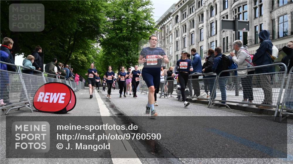 14.06.2026 - REWE Women's Run J. Mangold http://msf.ph/oto/9760590 14.06.2026 11:04:28 Ziel 5185, 5273, 5298, 5408, 5452, 5513, 5545, 5573, 5639, 5667, 5668, 5725, 5797, 5810, 5811, 5819, 5963, 6058 meine-sportfotos.de