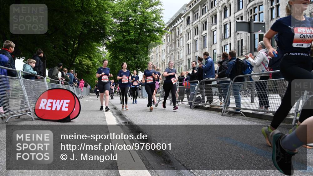 14.06.2026 - REWE Women's Run J. Mangold http://msf.ph/oto/9760601 14.06.2026 11:04:29 Ziel 5185, 5273, 5298, 5408, 5452, 5513, 5545, 5573, 5639, 5667, 5668, 5725, 5797, 5810, 5811, 5819, 5963, 6058 meine-sportfotos.de