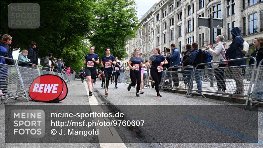 14.06.2026 - REWE Women's Run J. Mangold http://msf.ph/oto/9760607 14.06.2026 11:04:29 Ziel 5185, 5273, 5298, 5408, 5452, 5513, 5545, 5573, 5639, 5667, 5668, 5725, 5797, 5810, 5811, 5819, 5963, 6058 meine-sportfotos.de