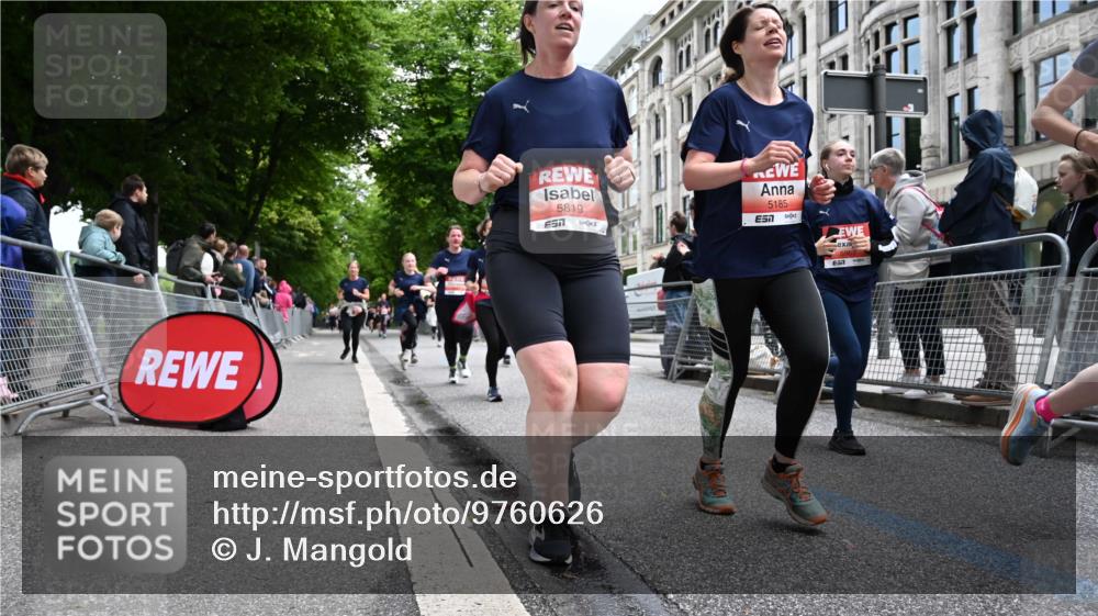 14.06.2026 - REWE Women's Run J. Mangold http://msf.ph/oto/9760626 14.06.2026 11:04:31 Ziel 5185, 5273, 5298, 5408, 5452, 5545, 5573, 5615, 5639, 5667, 5668, 5725, 5797, 5810, 5811, 5819, 5963, 6058 meine-sportfotos.de