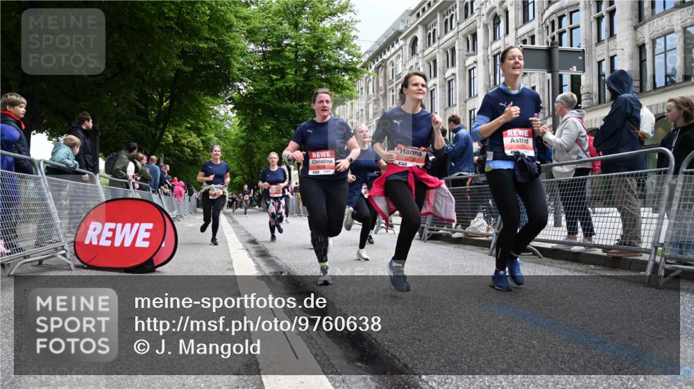 14.06.2026 - REWE Women's Run J. Mangold http://msf.ph/oto/9760638 14.06.2026 11:04:32 Ziel 5185, 5273, 5298, 5408, 5452, 5545, 5573, 5615, 5639, 5667, 5668, 5725, 5797, 5810, 5811, 5819, 5963, 6058 meine-sportfotos.de