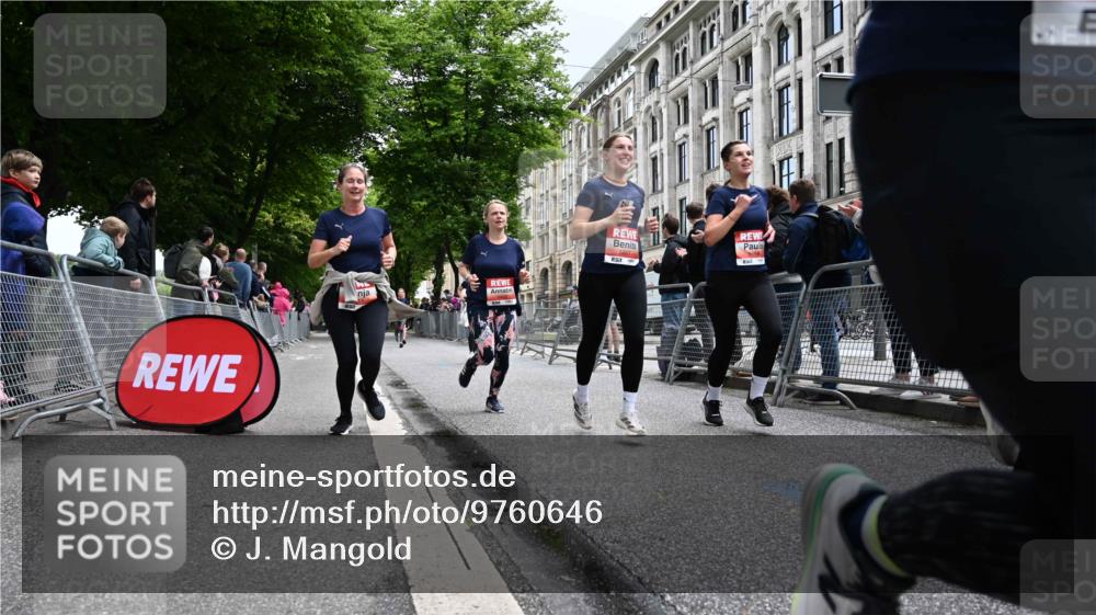 14.06.2026 - REWE Women's Run J. Mangold http://msf.ph/oto/9760646 14.06.2026 11:04:34 Ziel 5020, 5185, 5298, 5446, 5452, 5545, 5573, 5615, 5639, 5667, 5668, 5725, 5797, 5810, 5811, 5819, 5963 meine-sportfotos.de