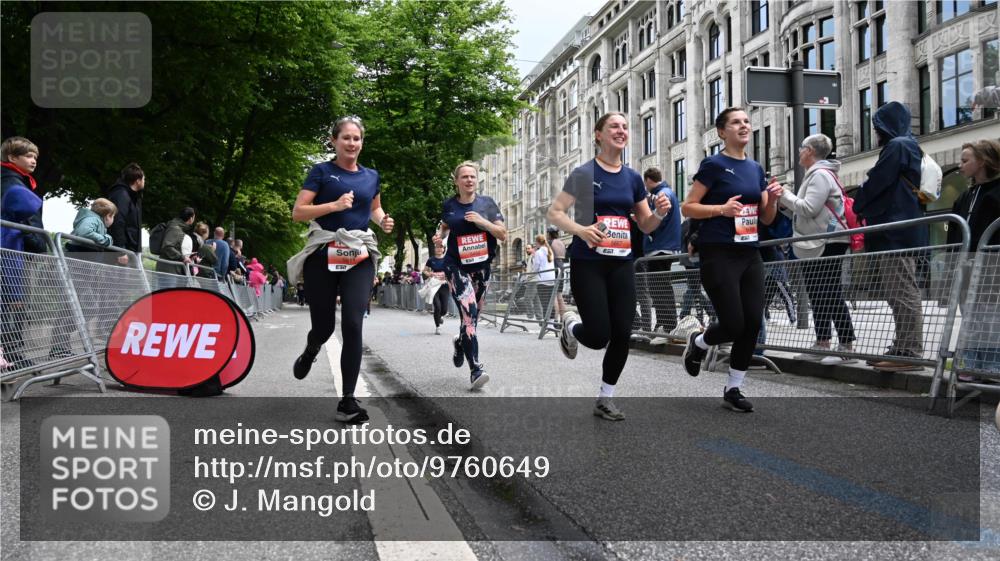 14.06.2026 - REWE Women's Run J. Mangold http://msf.ph/oto/9760649 14.06.2026 11:04:34 Ziel 5020, 5185, 5298, 5446, 5452, 5545, 5573, 5615, 5639, 5667, 5668, 5725, 5797, 5810, 5811, 5819, 5963 meine-sportfotos.de