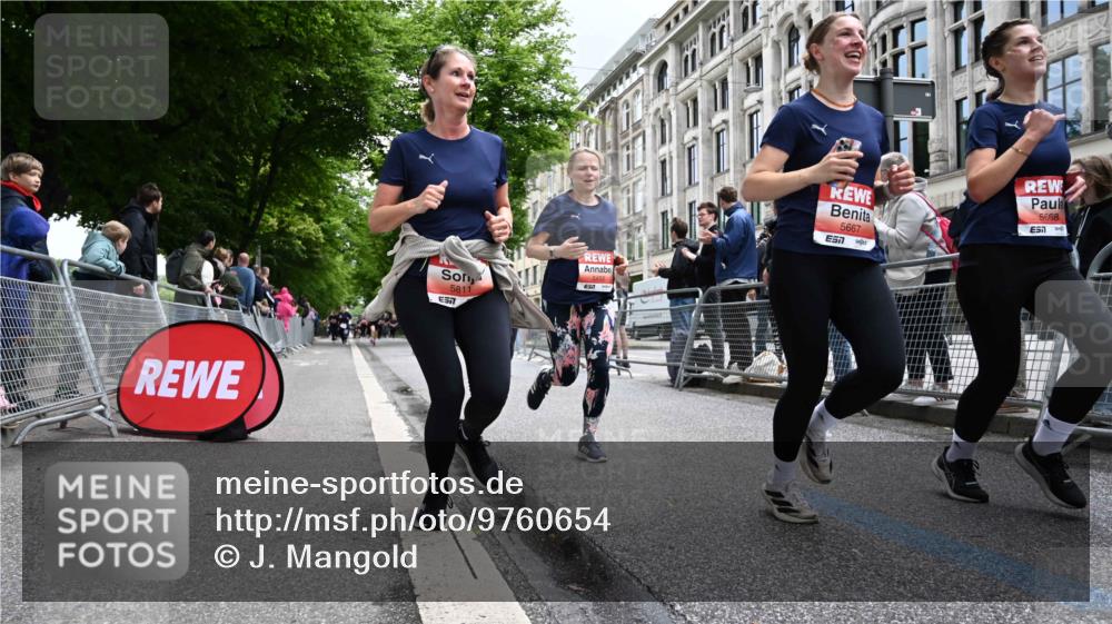 14.06.2026 - REWE Women's Run J. Mangold http://msf.ph/oto/9760654 14.06.2026 11:04:34 Ziel 5020, 5185, 5298, 5446, 5452, 5545, 5573, 5615, 5639, 5667, 5668, 5725, 5797, 5810, 5811, 5819, 5963 meine-sportfotos.de