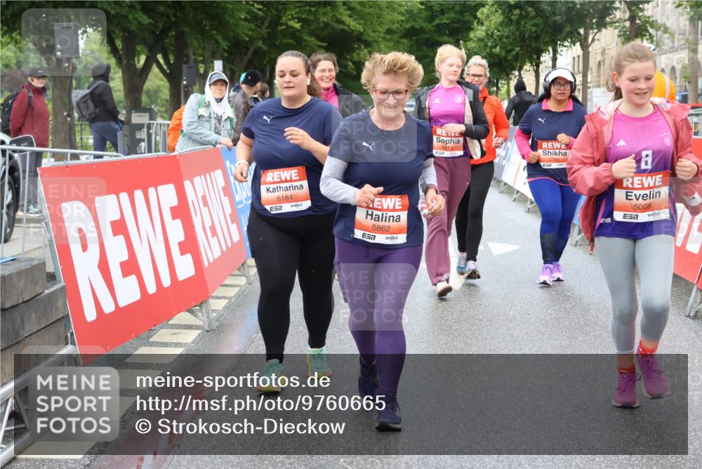 14.06.2026 - REWE Women's Run Strokosch-Dieckow http://msf.ph/oto/9760665 14.06.2026 11:15:50 Ziel 5008, 5010, 5011, 5012, 5013, 5184, 5497, 5768, 5862 meine-sportfotos.de