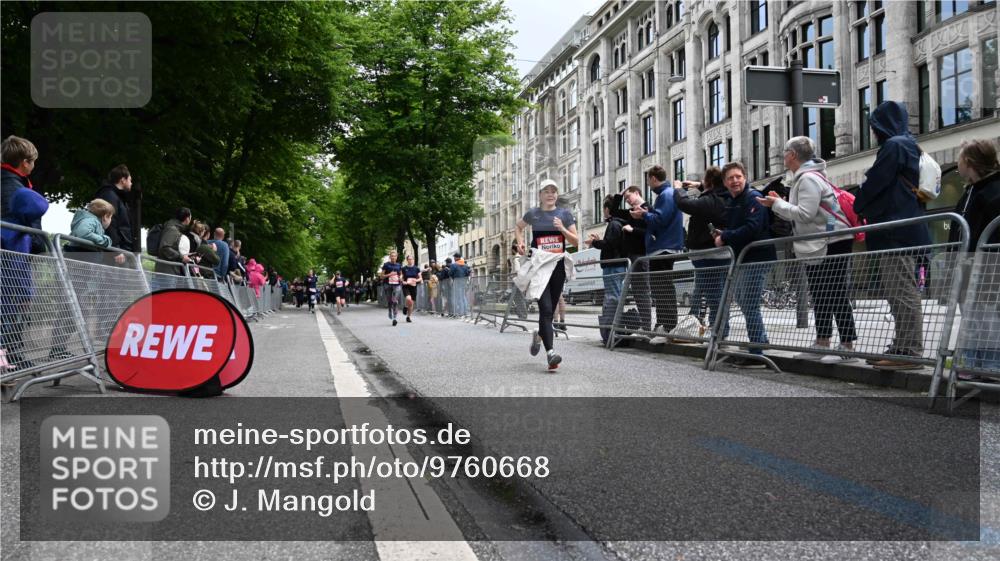 14.06.2026 - REWE Women's Run J. Mangold http://msf.ph/oto/9760668 14.06.2026 11:04:36 Ziel 5020, 5446, 5452, 5573, 5615, 5639, 5667, 5668, 5725, 5810, 5811, 6038 meine-sportfotos.de