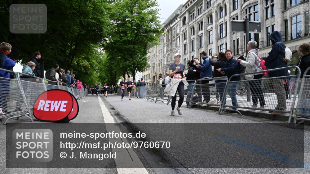 14.06.2026 - REWE Women's Run J. Mangold http://msf.ph/oto/9760670 14.06.2026 11:04:36 Ziel 5020, 5446, 5452, 5573, 5615, 5639, 5667, 5668, 5725, 5810, 5811, 6038 meine-sportfotos.de