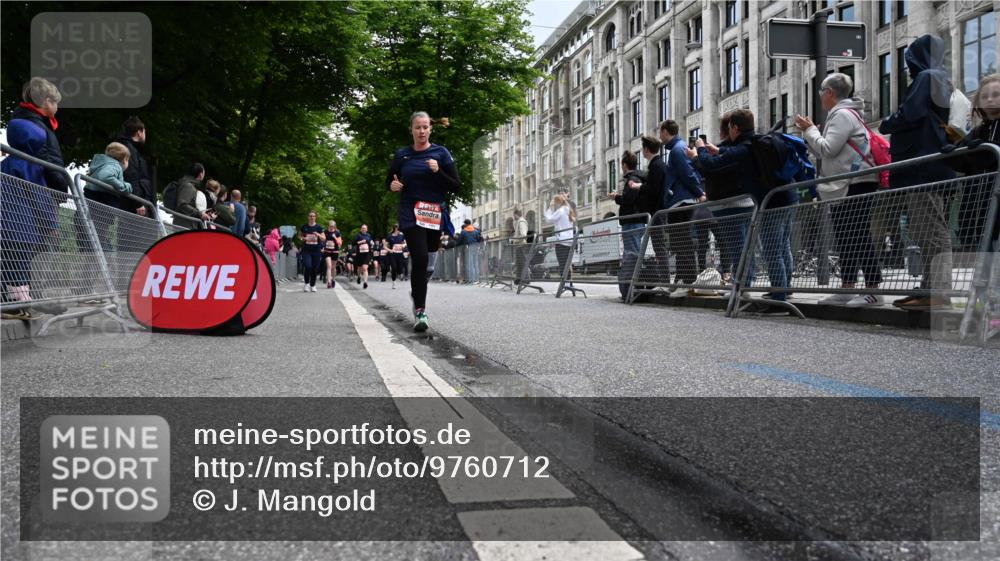 14.06.2026 - REWE Women's Run J. Mangold http://msf.ph/oto/9760712 14.06.2026 11:04:45 Ziel 5199, 5208, 5357, 5420, 5687, 5754, 6038 meine-sportfotos.de