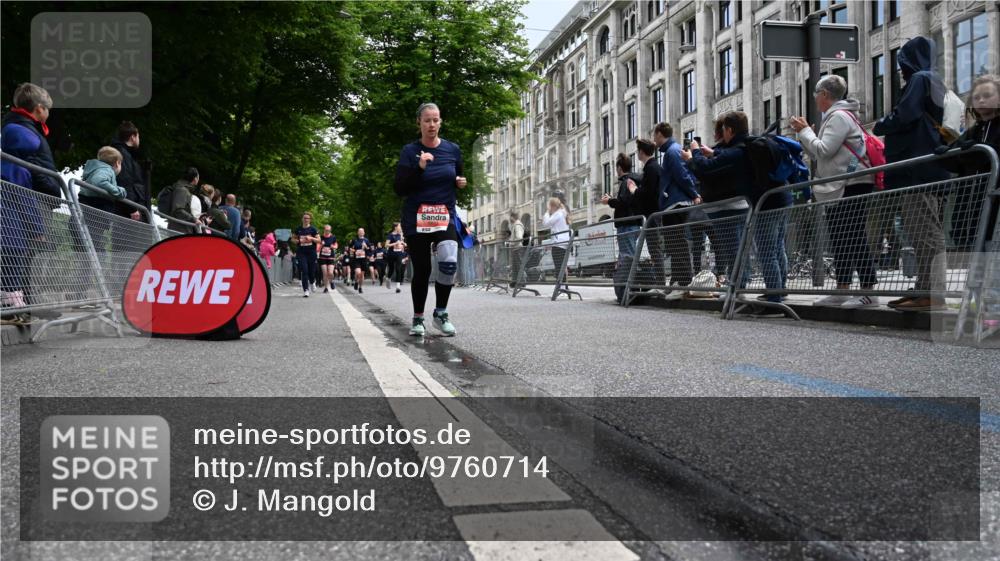 14.06.2026 - REWE Women's Run J. Mangold http://msf.ph/oto/9760714 14.06.2026 11:04:45 Ziel 5199, 5208, 5357, 5420, 5687, 5754, 6038 meine-sportfotos.de
