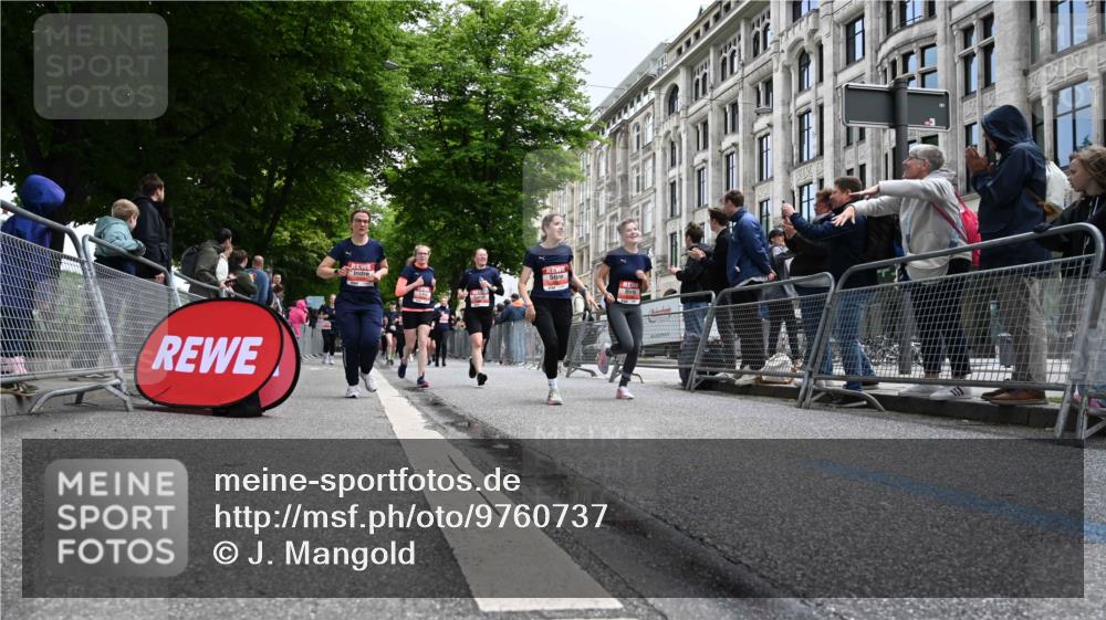 14.06.2026 - REWE Women's Run J. Mangold http://msf.ph/oto/9760737 14.06.2026 11:04:48 Ziel 5199, 5208, 5357, 5389, 5420, 5444, 5531, 5687, 5743, 5744, 5745, 5754 meine-sportfotos.de