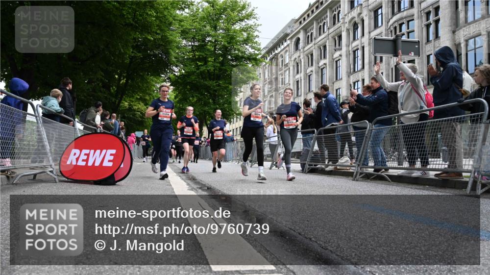 14.06.2026 - REWE Women's Run J. Mangold http://msf.ph/oto/9760739 14.06.2026 11:04:48 Ziel 5199, 5208, 5357, 5389, 5420, 5444, 5531, 5687, 5743, 5744, 5745, 5754 meine-sportfotos.de