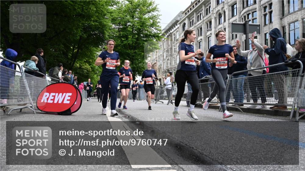 14.06.2026 - REWE Women's Run J. Mangold http://msf.ph/oto/9760747 14.06.2026 11:04:49 Ziel 5199, 5208, 5230, 5357, 5389, 5420, 5444, 5531, 5687, 5743, 5744, 5745, 5747, 5754 meine-sportfotos.de