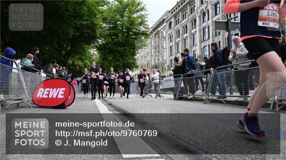 14.06.2026 - REWE Women's Run J. Mangold http://msf.ph/oto/9760769 14.06.2026 11:04:51 Ziel 5199, 5208, 5230, 5357, 5389, 5420, 5444, 5531, 5743, 5744, 5745, 5747, 5754 meine-sportfotos.de