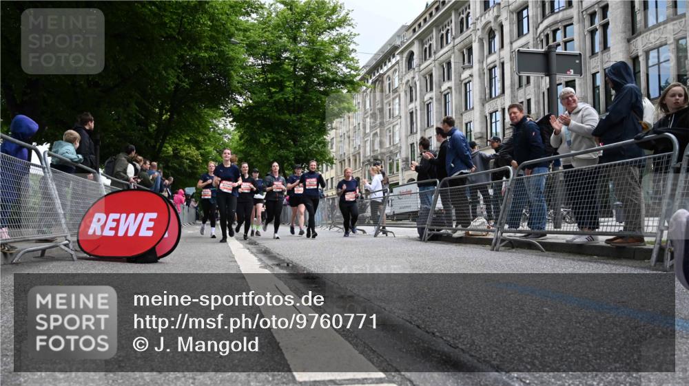 14.06.2026 - REWE Women's Run J. Mangold http://msf.ph/oto/9760771 14.06.2026 11:04:51 Ziel 5199, 5208, 5230, 5357, 5389, 5420, 5444, 5531, 5743, 5744, 5745, 5747, 5754 meine-sportfotos.de