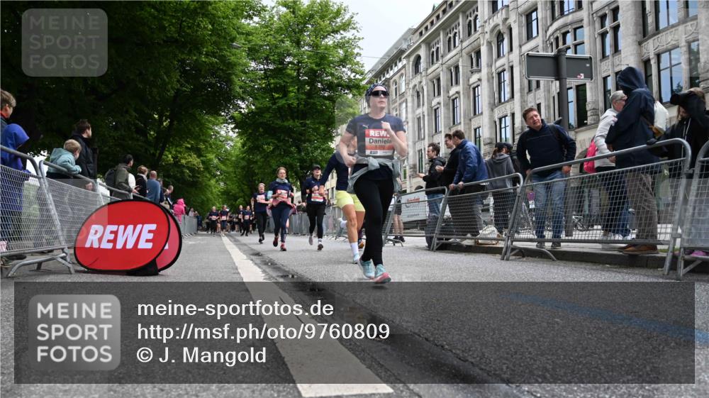 14.06.2026 - REWE Women's Run J. Mangold http://msf.ph/oto/9760809 14.06.2026 11:04:58 Ziel 5214, 5230, 5370, 5389, 5444, 5494, 5539, 5568, 5743, 5744, 5745, 5747, 5967, 6028, 6029 meine-sportfotos.de
