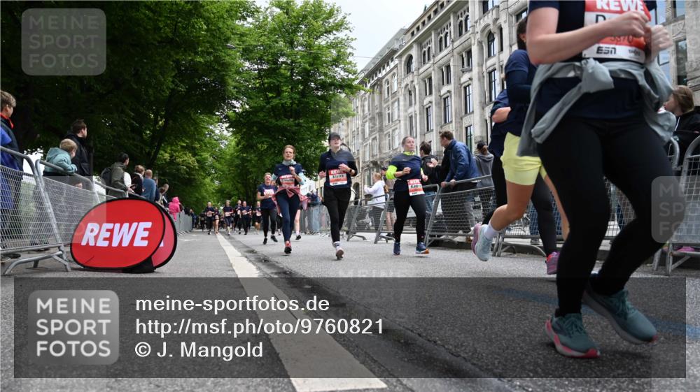 14.06.2026 - REWE Women's Run J. Mangold http://msf.ph/oto/9760821 14.06.2026 11:04:59 Ziel 5214, 5230, 5370, 5494, 5539, 5568, 5747, 5967, 6028, 6029 meine-sportfotos.de