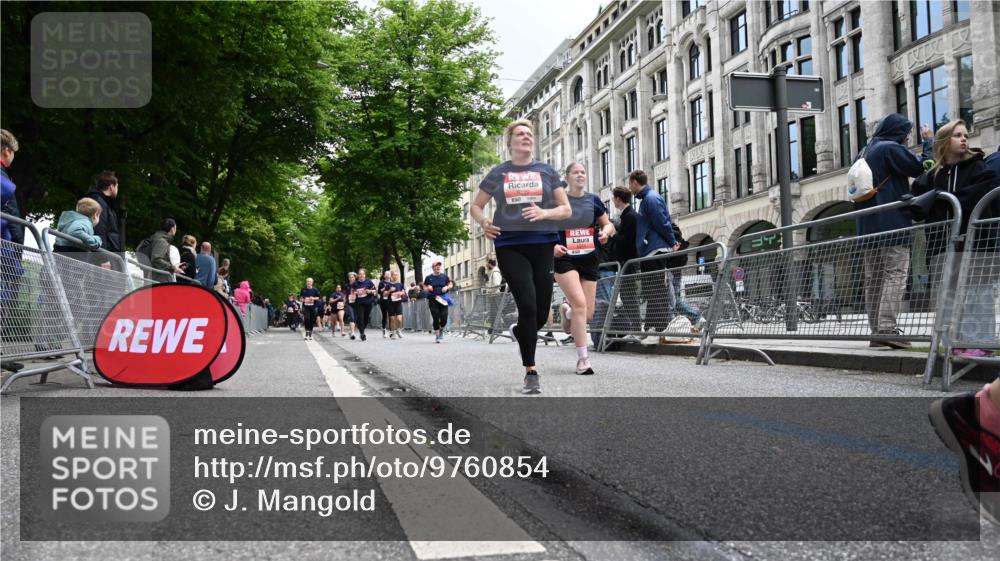 14.06.2026 - REWE Women's Run J. Mangold http://msf.ph/oto/9760854 14.06.2026 11:05:02 Ziel 5138, 5214, 5295, 5370, 5439, 5494, 5539, 5568, 5967, 6013, 6028, 6029 meine-sportfotos.de
