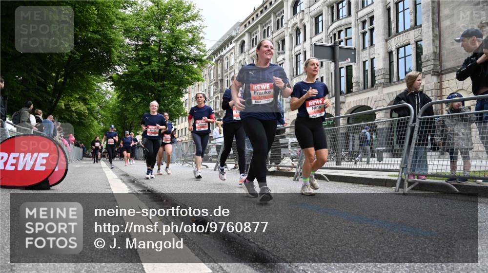 14.06.2026 - REWE Women's Run J. Mangold http://msf.ph/oto/9760877 14.06.2026 11:05:07 Ziel 5078, 5138, 5156, 5177, 5178, 5198, 5214, 5237, 5295, 5439, 5592, 5939, 6013 meine-sportfotos.de