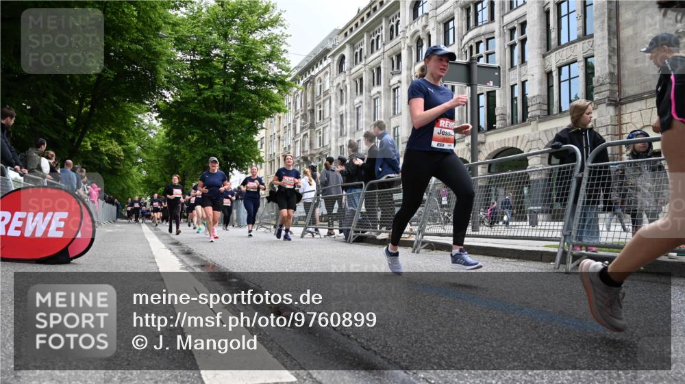 14.06.2026 - REWE Women's Run J. Mangold http://msf.ph/oto/9760899 14.06.2026 11:05:10 Ziel 5078, 5138, 5156, 5174, 5177, 5178, 5198, 5237, 5295, 5439, 5524, 5592, 5626, 5765, 5849, 5939, 6010, 6013 meine-sportfotos.de