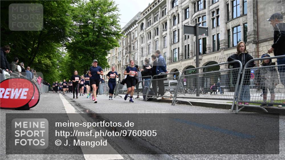 14.06.2026 - REWE Women's Run J. Mangold http://msf.ph/oto/9760905 14.06.2026 11:05:11 Ziel 5078, 5156, 5174, 5177, 5178, 5198, 5210, 5237, 5295, 5312, 5439, 5524, 5592, 5626, 5765, 5849, 5939, 6010, 6013 meine-sportfotos.de