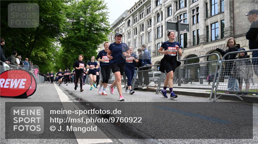 14.06.2026 - REWE Women's Run J. Mangold http://msf.ph/oto/9760922 14.06.2026 11:05:12 Ziel 5078, 5156, 5174, 5177, 5178, 5198, 5210, 5237, 5312, 5524, 5592, 5626, 5765, 5849, 5888, 5939, 6010, 6013 meine-sportfotos.de