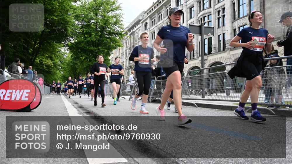 14.06.2026 - REWE Women's Run J. Mangold http://msf.ph/oto/9760930 14.06.2026 11:05:13 Ziel 5078, 5156, 5174, 5177, 5178, 5198, 5210, 5237, 5312, 5524, 5592, 5626, 5765, 5849, 5888, 5939, 6010 meine-sportfotos.de