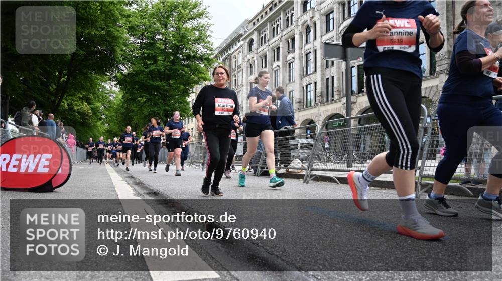 14.06.2026 - REWE Women's Run J. Mangold http://msf.ph/oto/9760940 14.06.2026 11:05:14 Ziel 5078, 5156, 5174, 5178, 5210, 5312, 5447, 5524, 5621, 5626, 5765, 5791, 5849, 5888, 5939, 6010, 6032 meine-sportfotos.de