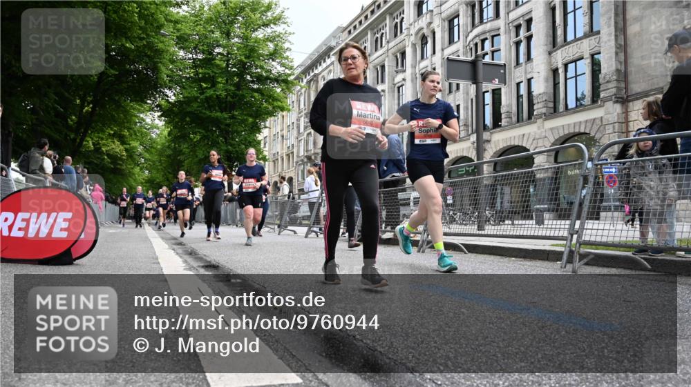 14.06.2026 - REWE Women's Run J. Mangold http://msf.ph/oto/9760944 14.06.2026 11:05:14 Ziel 5078, 5156, 5174, 5178, 5210, 5312, 5447, 5524, 5621, 5626, 5765, 5791, 5849, 5888, 5939, 6010, 6032 meine-sportfotos.de