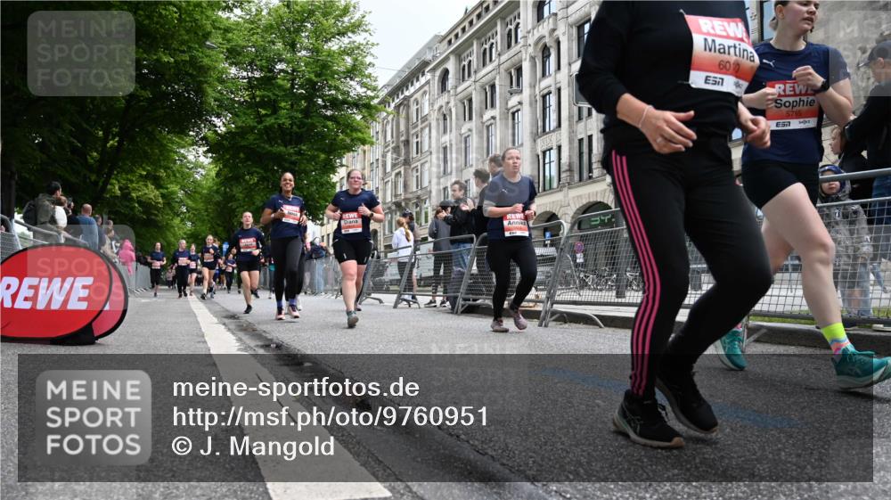 14.06.2026 - REWE Women's Run J. Mangold http://msf.ph/oto/9760951 14.06.2026 11:05:15 Ziel 5078, 5156, 5174, 5178, 5210, 5312, 5447, 5470, 5524, 5620, 5621, 5626, 5765, 5791, 5849, 5888, 5939, 6010, 6032 meine-sportfotos.de