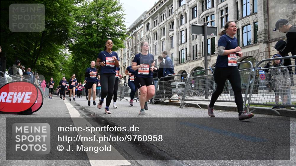 14.06.2026 - REWE Women's Run J. Mangold http://msf.ph/oto/9760958 14.06.2026 11:05:16 Ziel 5078, 5156, 5174, 5178, 5210, 5312, 5447, 5470, 5524, 5620, 5621, 5626, 5646, 5765, 5791, 5849, 5888, 5897, 5939, 6010, 6032 meine-sportfotos.de