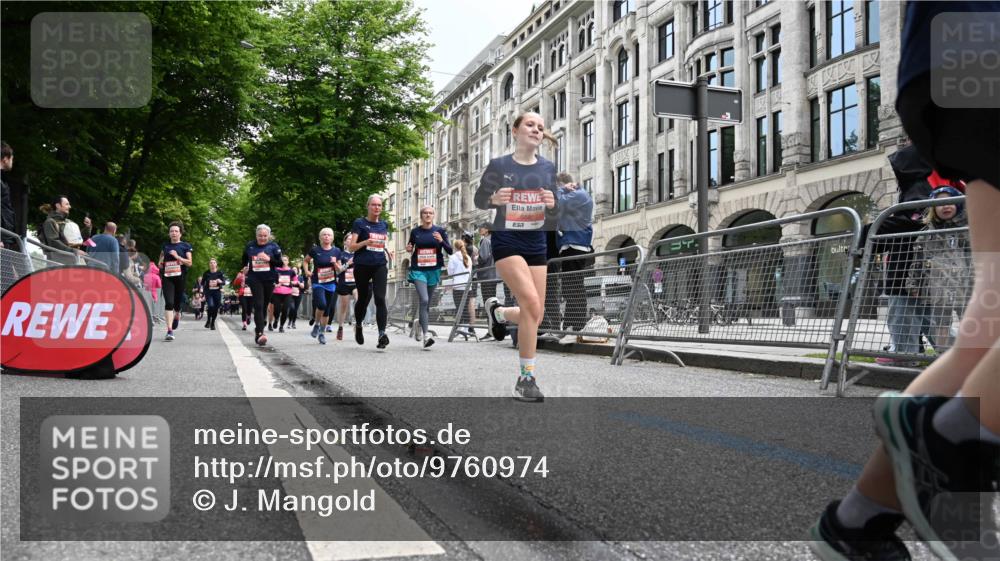 14.06.2026 - REWE Women's Run J. Mangold http://msf.ph/oto/9760974 14.06.2026 11:05:18 Ziel 5169, 5174, 5210, 5312, 5416, 5447, 5470, 5524, 5620, 5621, 5626, 5646, 5765, 5772, 5791, 5833, 5834, 5849, 5888, 5897, 6010, 6032 meine-sportfotos.de