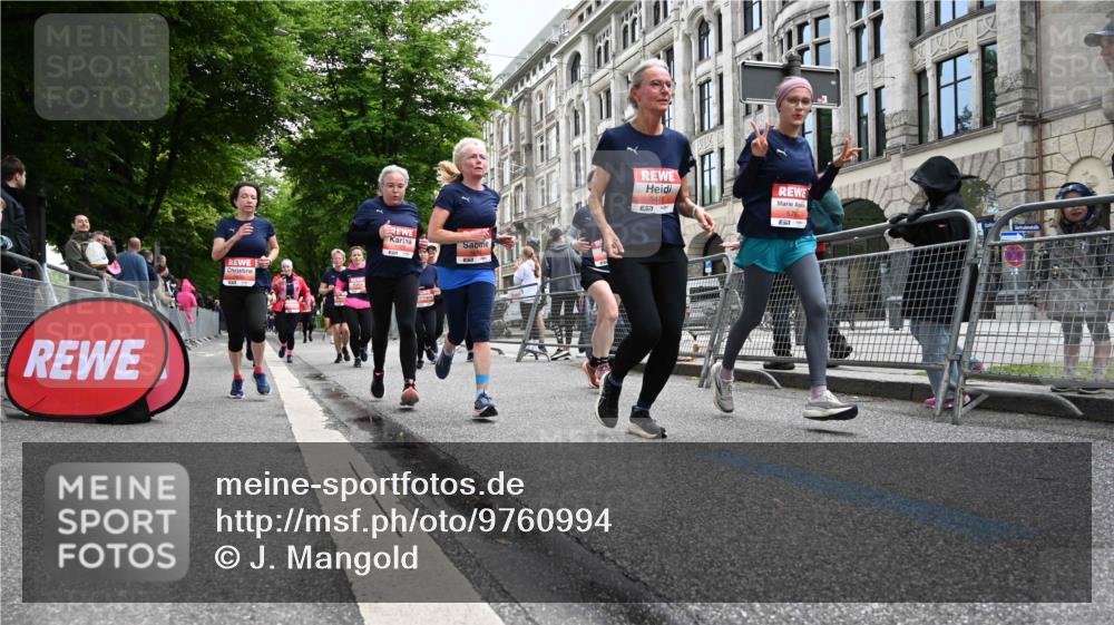 14.06.2026 - REWE Women's Run J. Mangold http://msf.ph/oto/9760994 14.06.2026 11:05:20 Ziel 5169, 5174, 5210, 5312, 5339, 5416, 5447, 5470, 5524, 5620, 5621, 5626, 5646, 5772, 5791, 5833, 5834, 5849, 5888, 5897, 6032 meine-sportfotos.de