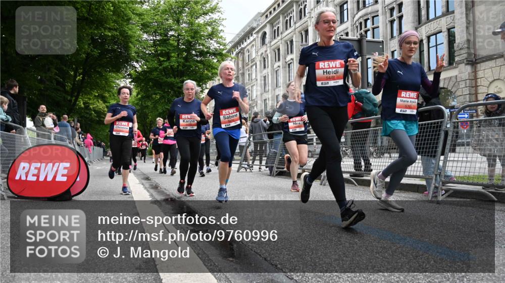 14.06.2026 - REWE Women's Run J. Mangold http://msf.ph/oto/9760996 14.06.2026 11:05:20 Ziel 5169, 5174, 5210, 5312, 5339, 5416, 5447, 5470, 5524, 5620, 5621, 5626, 5646, 5772, 5791, 5833, 5834, 5849, 5888, 5897, 6032 meine-sportfotos.de