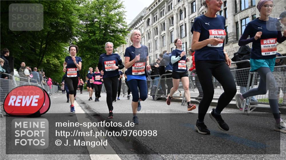 14.06.2026 - REWE Women's Run J. Mangold http://msf.ph/oto/9760998 14.06.2026 11:05:20 Ziel 5169, 5174, 5210, 5312, 5339, 5416, 5447, 5470, 5524, 5620, 5621, 5626, 5646, 5772, 5791, 5833, 5834, 5849, 5888, 5897, 6032 meine-sportfotos.de
