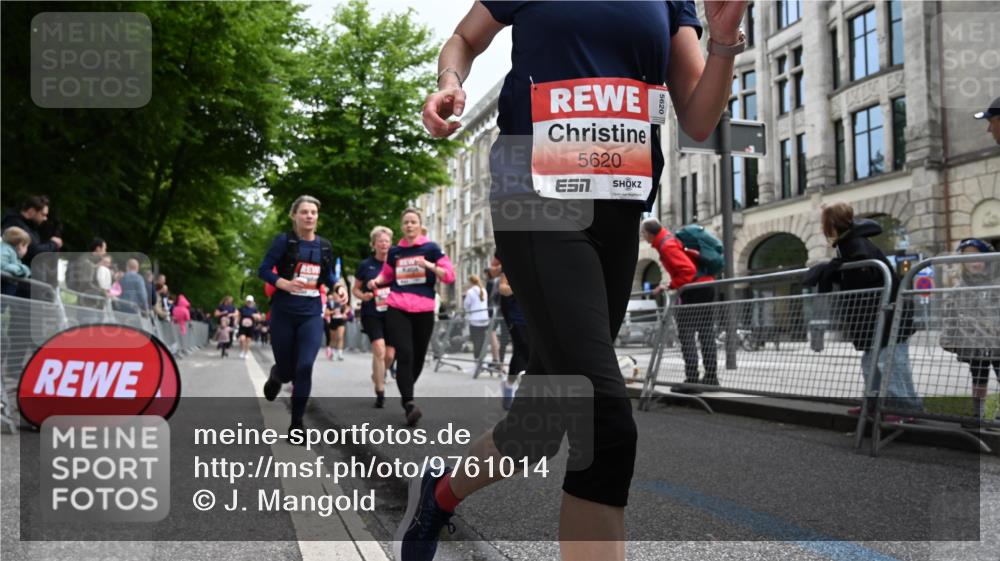14.06.2026 - REWE Women's Run J. Mangold http://msf.ph/oto/9761014 14.06.2026 11:05:22 Ziel 5169, 5339, 5416, 5447, 5470, 5620, 5621, 5646, 5772, 5791, 5833, 5834, 5887, 5888, 5897, 6032 meine-sportfotos.de