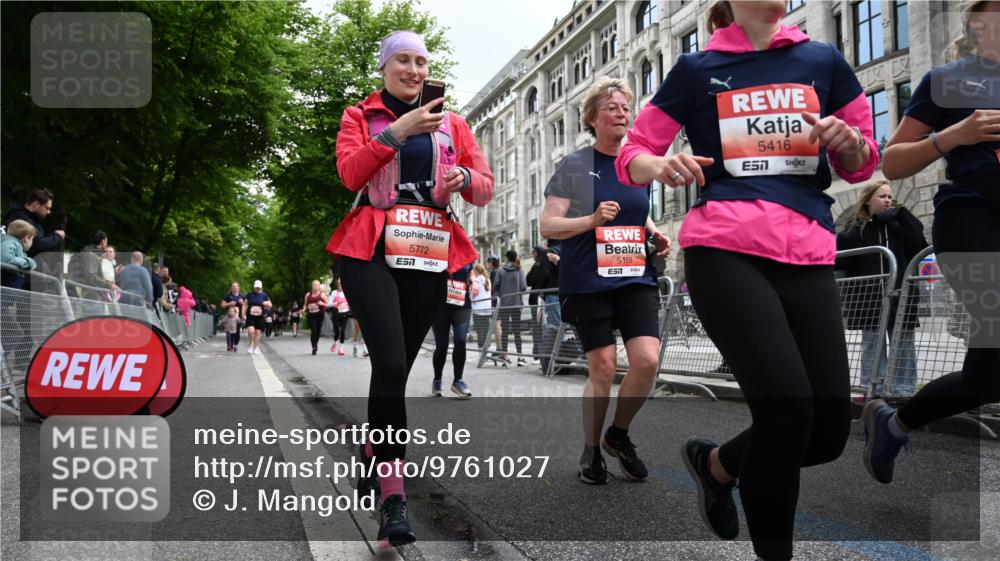 14.06.2026 - REWE Women's Run J. Mangold http://msf.ph/oto/9761027 14.06.2026 11:05:23 Ziel 5169, 5200, 5339, 5354, 5416, 5447, 5470, 5620, 5621, 5646, 5772, 5791, 5833, 5834, 5887, 5897, 6032 meine-sportfotos.de