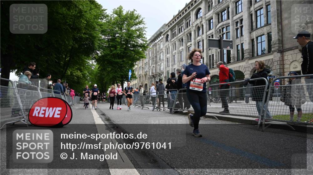 14.06.2026 - REWE Women's Run J. Mangold http://msf.ph/oto/9761041 14.06.2026 11:05:25 Ziel 5169, 5200, 5339, 5354, 5416, 5470, 5620, 5646, 5710, 5772, 5833, 5834, 5887, 5897, 5923 meine-sportfotos.de