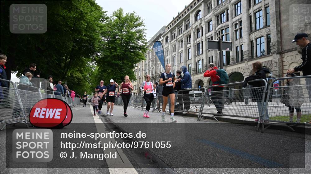 14.06.2026 - REWE Women's Run J. Mangold http://msf.ph/oto/9761055 14.06.2026 11:05:27 Ziel 5169, 5200, 5339, 5354, 5416, 5710, 5772, 5833, 5834, 5887, 5923 meine-sportfotos.de