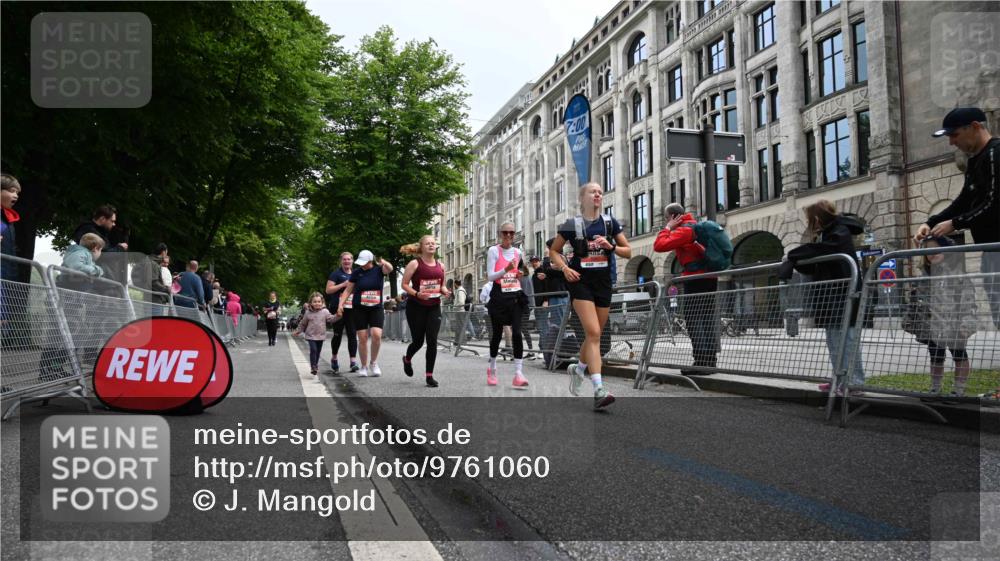 14.06.2026 - REWE Women's Run J. Mangold http://msf.ph/oto/9761060 14.06.2026 11:05:27 Ziel 5169, 5200, 5339, 5354, 5416, 5710, 5772, 5833, 5834, 5887, 5923 meine-sportfotos.de